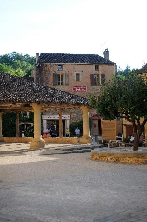Les Songes De L'Abbaye Bed & Breakfast Cadouin Exterior photo